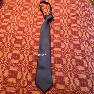 Perry Ellis Boys Navy Blue Tie. Brand New